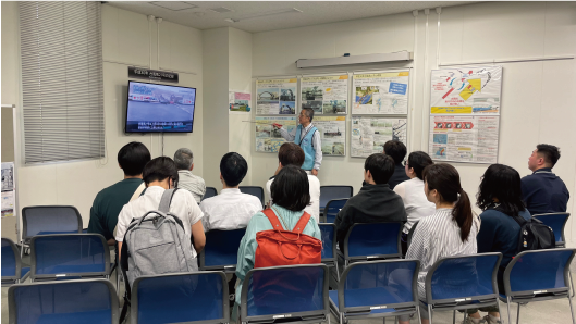 チーム生駒2
                            「ゲーム要素のある看板およびフィードバックによるナッジ介入」2