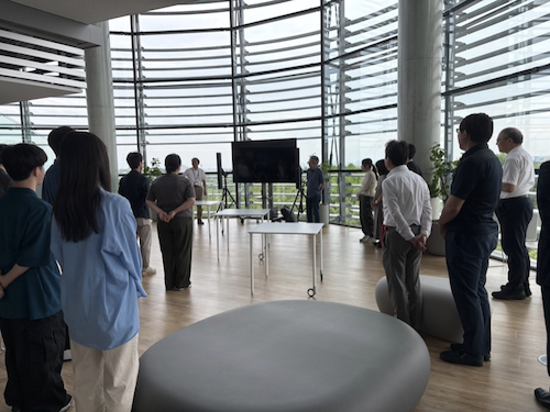 懇談会での様子1